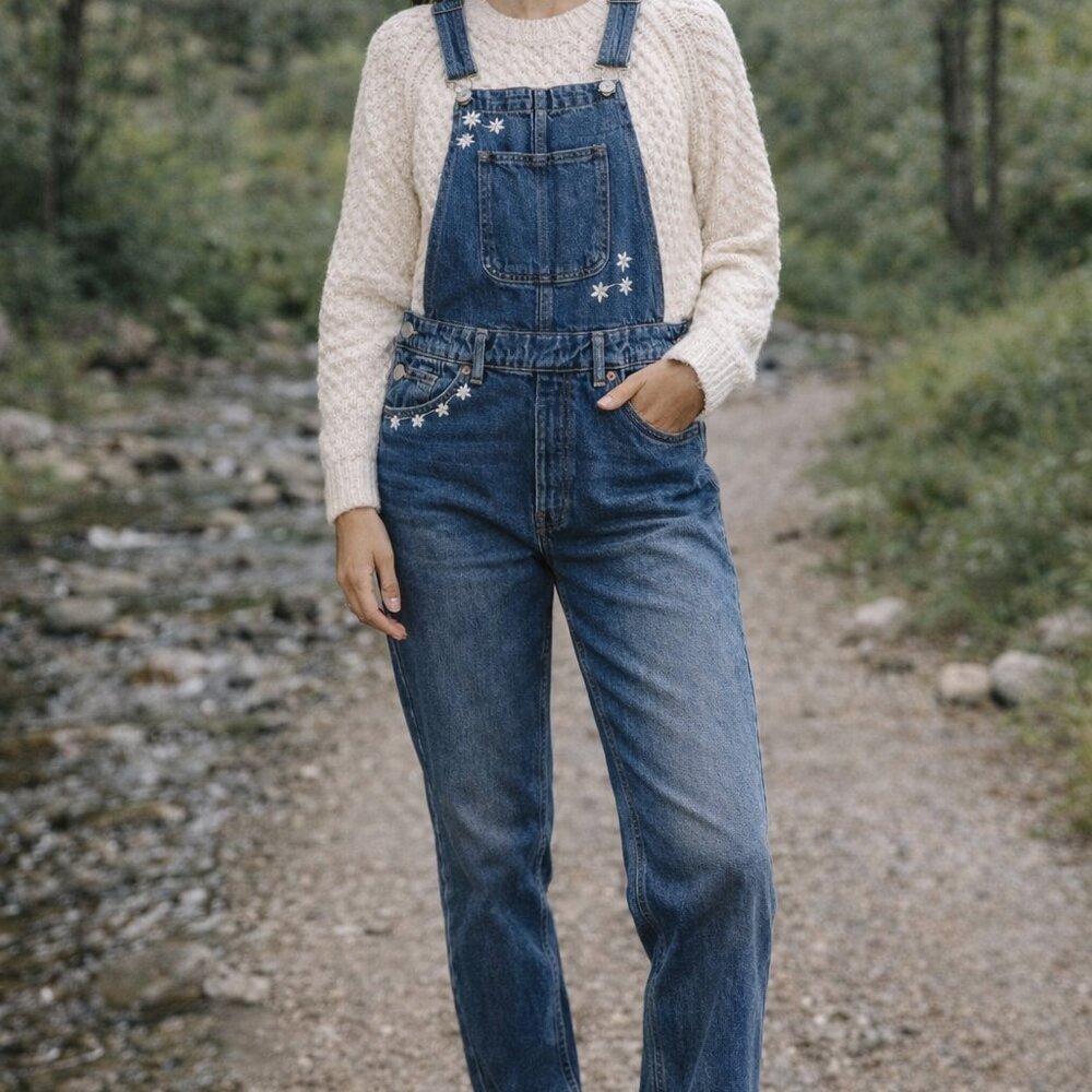 Levis Daisy Embroidered Denim Jean Overalls M